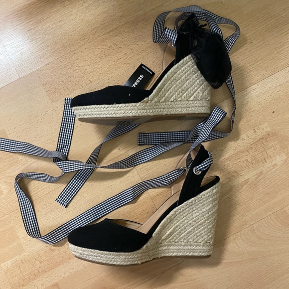 Wedges - Picture 6 of 8